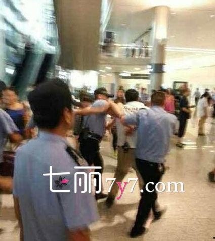 黄子韬爆料经纪人视频,揭秘娱乐圈幕后真相  第2张